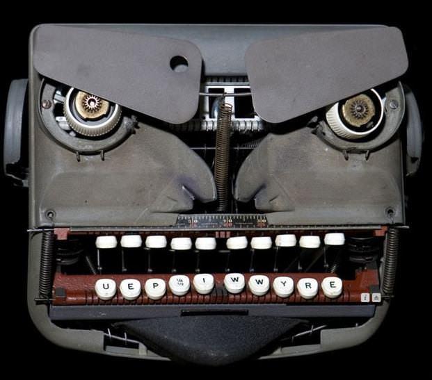 2012 06 18 235805 They’re watching you! (24 pics)