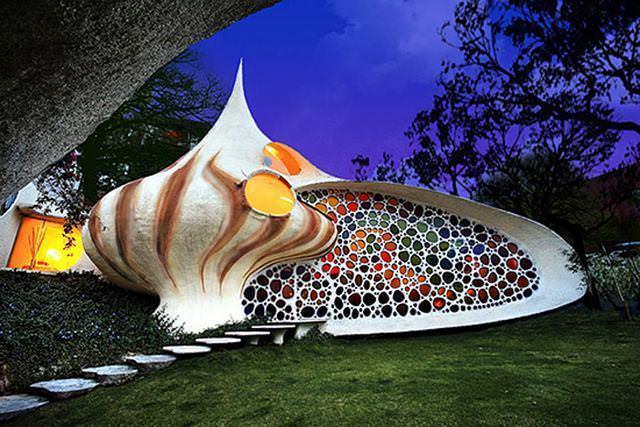 16 33 worlds top strangest buildings nautilus house 16 33 worlds top strangest buildings nautilus house