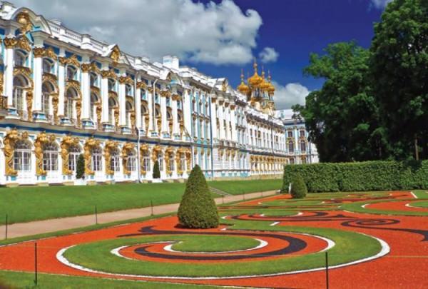 Catherine Palace Outside St. Petersburg Russia 600x405