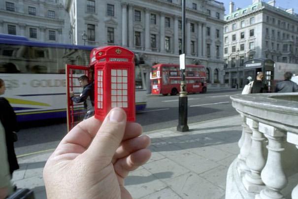 Souvenir Optical Illusions Michael Hughes 13