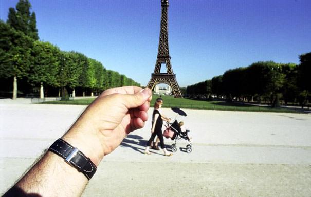 Souvenir Optical Illusions Michael Hughes 15