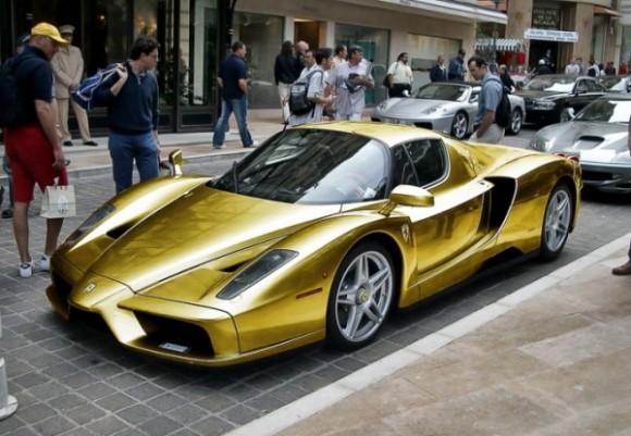 Golden Ferrari Enzo 580x401