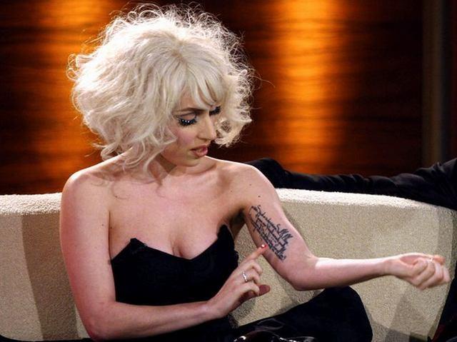 Celebrity Tattoos (75 pics) Celebrity Tattoos (75 pics)