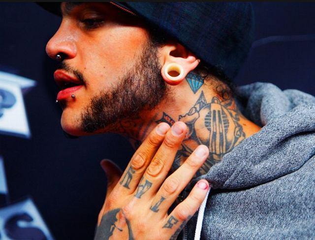Celebrity Tattoos (75 pics) Celebrity Tattoos (75 pics)