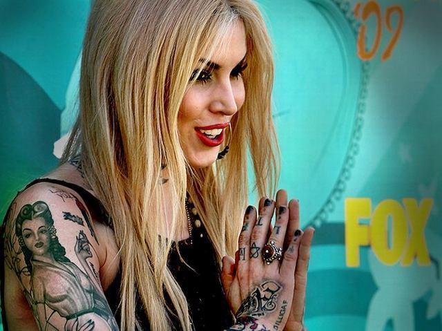 Celebrity Tattoos (75 pics)