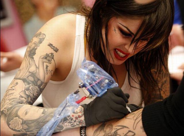 Celebrity Tattoos (75 pics) Celebrity Tattoos (75 pics)