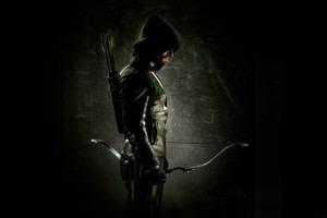Stephen Amell In Green Arrow Costume 570x380 300x200
