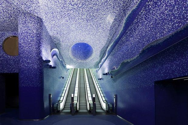 Metro 1 Ο πιο εντυπωσιακός υπόγειος σιδηροδρομικός σταθμός στην Ευρώπη